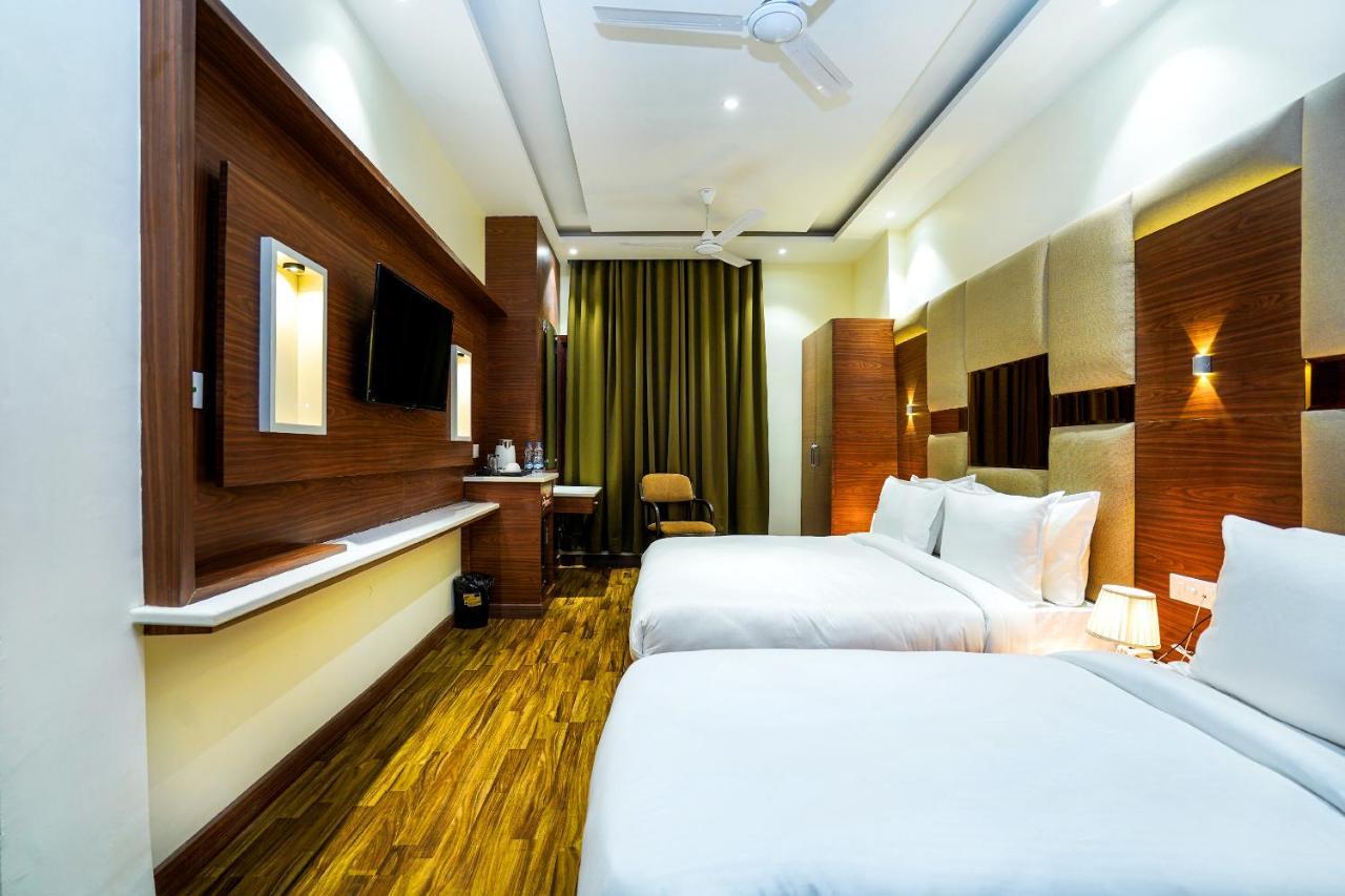 Hotel Aura Grand By Levelup Hotels Amritsar Dış mekan fotoğraf