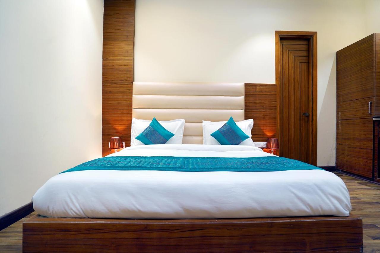 Hotel Aura Grand By Levelup Hotels Amritsar Dış mekan fotoğraf