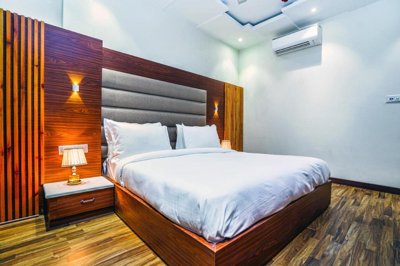 Hotel Aura Grand By Levelup Hotels Amritsar Dış mekan fotoğraf